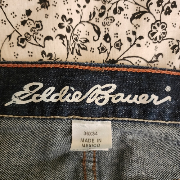 Unworn Eddie Bauer Specialty dyed stretch jeans 36x34 - Picture 3 of 6